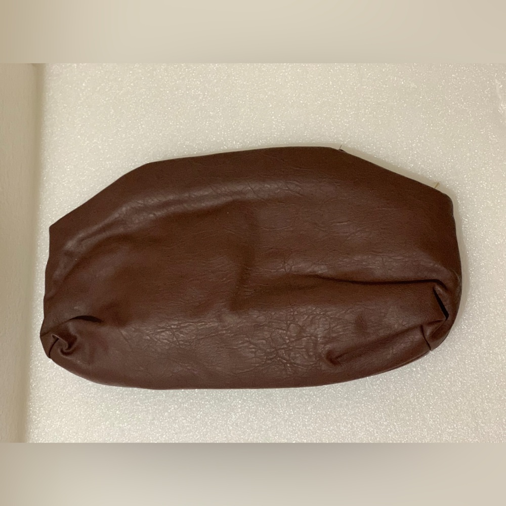Brown clutch with two silver zippers - Picture 2 of 3